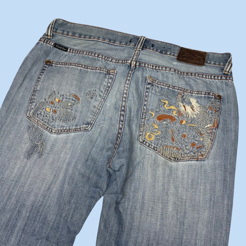 Marc Ecko Cut & Sew Light Wash Boot Cut Embroidered Koi Fish Jeans Mens W38 L26